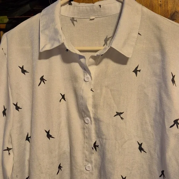 Bird Print White Button-Up Shirt - Picture 2 of 8